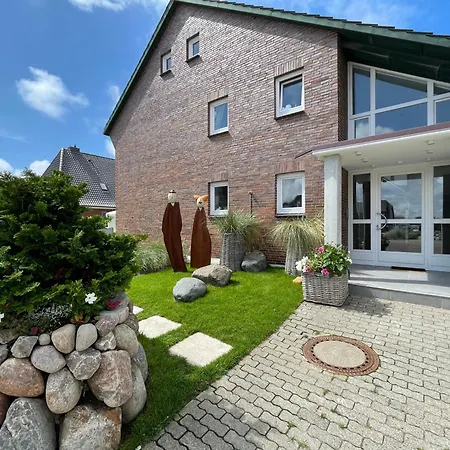 Strandvilla Strand-cottage 公寓 *